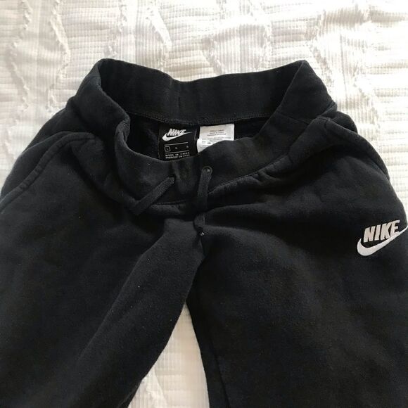 Nike boys sports joggers size L - Picture 2 of 2